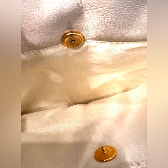COLETTA VINTAGE Elegant Cream Shoulder Bag W Beautiful Gold Detail EUC⭐️🤍 - Picture 6 of 11